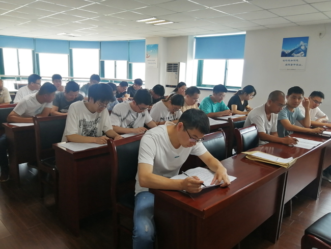 以考促學(xué)、以學(xué)促廉